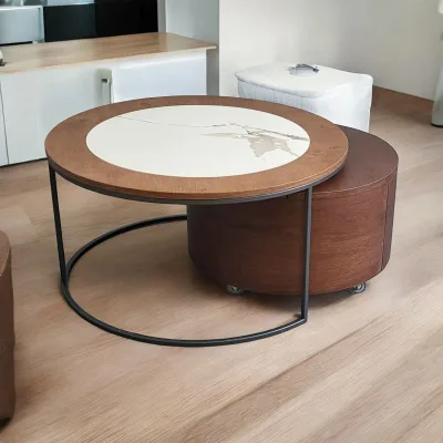 Seller · Τραπεζάκια